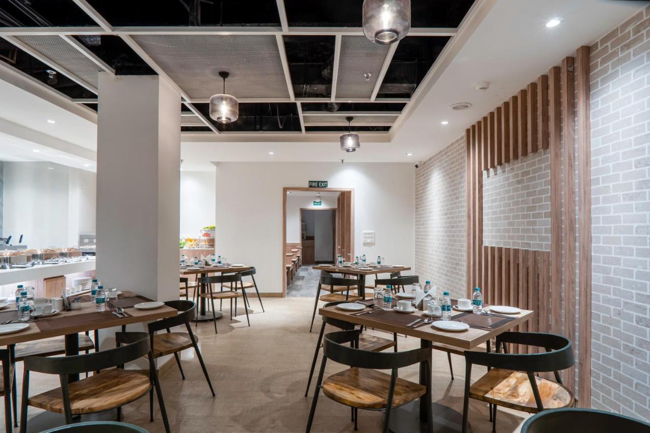 Le Roi Express Paharganj Hotel นิวเดลี ภายนอก รูปภาพ