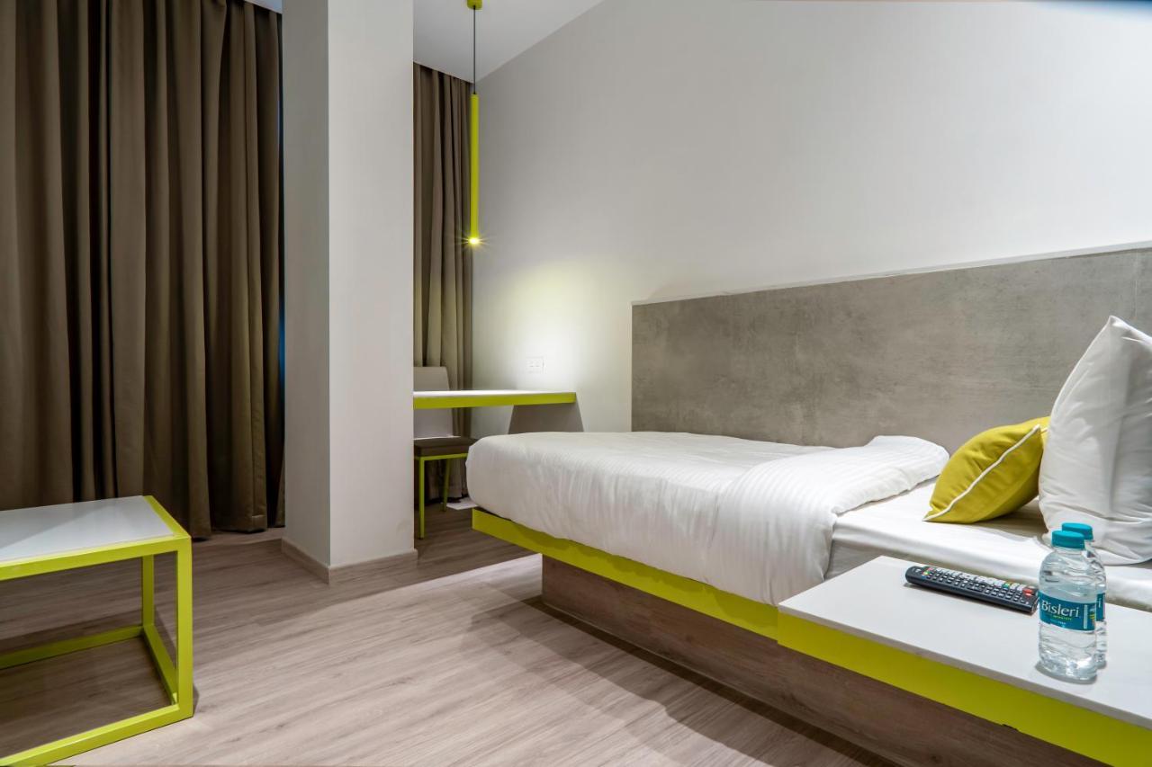 Le Roi Express Paharganj Hotel นิวเดลี ภายนอก รูปภาพ